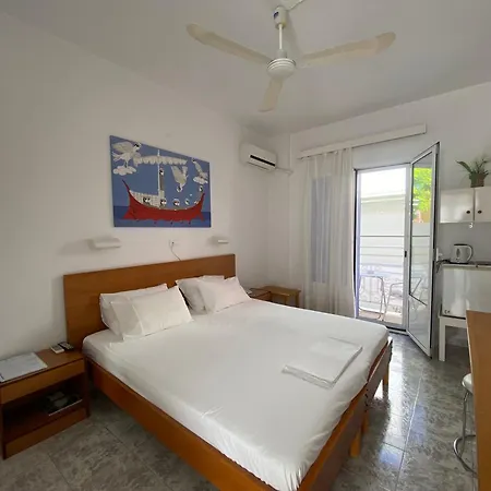 Ξενοδοχείο με διαμερίσματα Florida & - Adults Only 2*