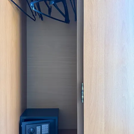 מלון דירות Florida & - Adults Only 2*