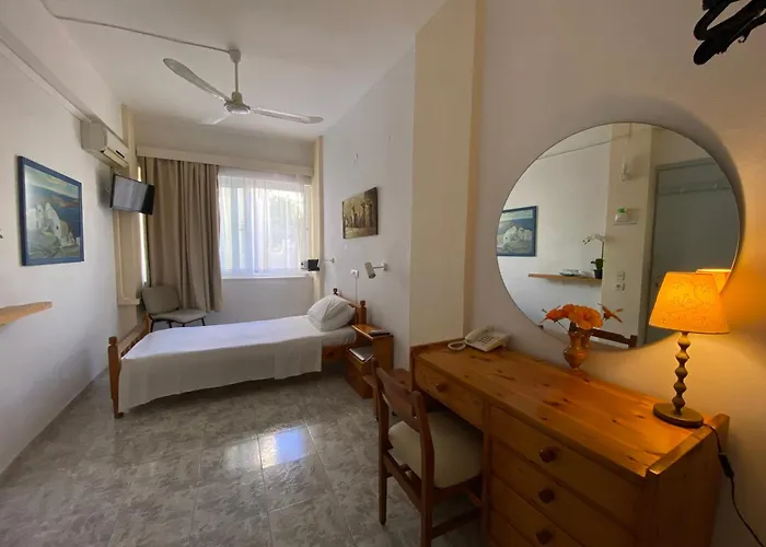 Ξενοδοχείο με διαμερίσματα Florida & - Adults Only 2*