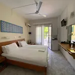 شقة فندقية Florida & - Adults Only 2*